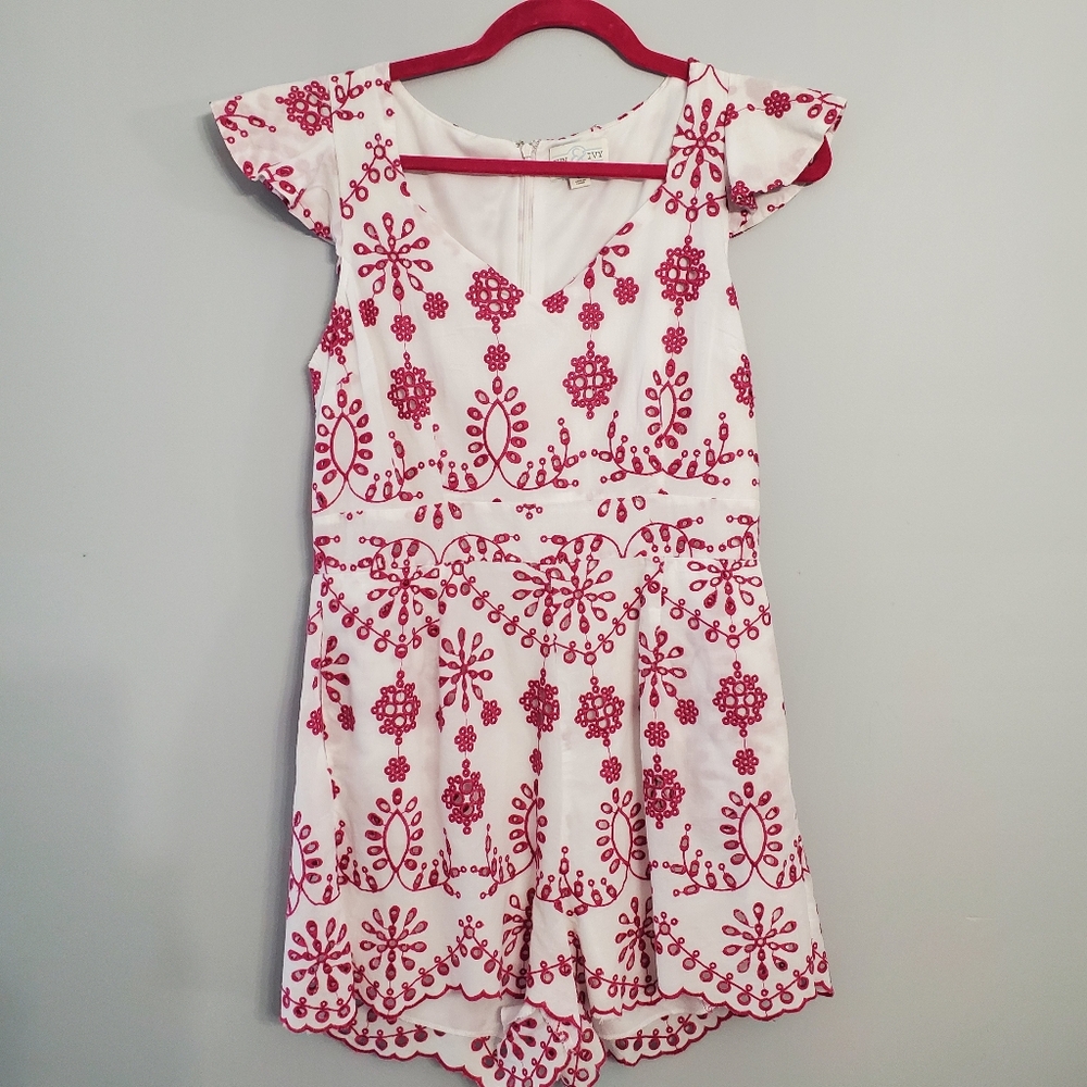 Jun & Ivy White and Pink Floral Embroidered Romper Beach Coquette Summer Sz L